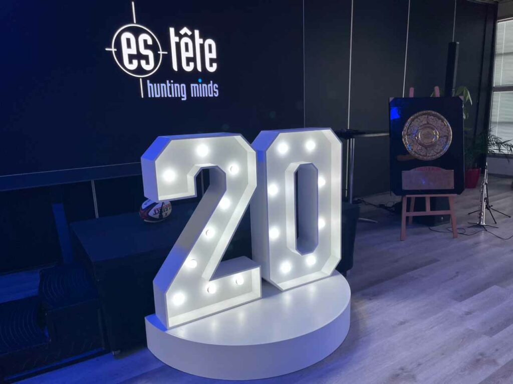 Décoration d'événements professionnels à Toulouse Lettres Lumineuses Géantes